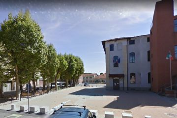 La scuola elementare di via XXIV Maggio 44 e piazza della Resistenza