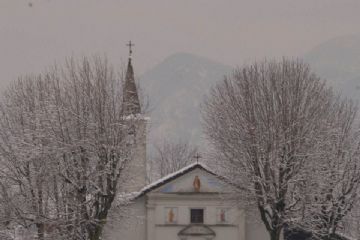 Il Santuario di S.Vito Martire sotto la neve. San Vito è "compatrono" di Nole insieme a S.Vincenzo. La festa si tiene a giugno.